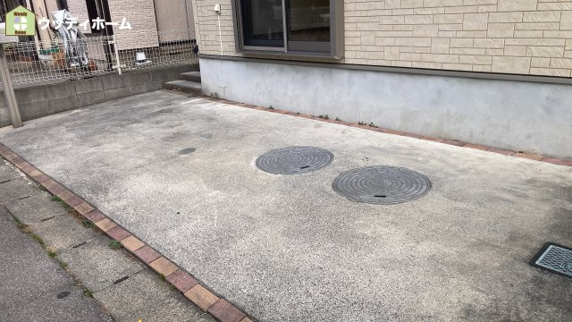 川口市新堀　中古一戸建ての駐車場