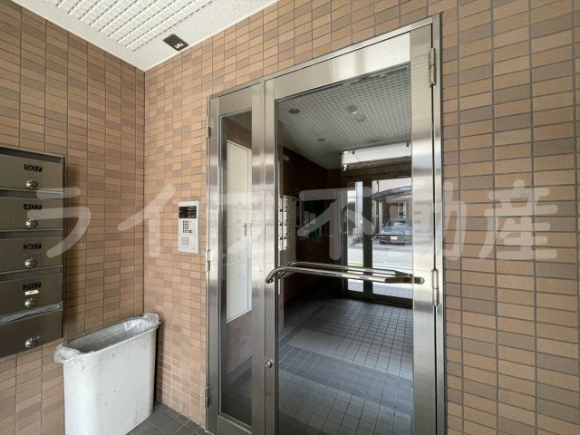 ルビダクオ荒本のエントランス|建物の内部です