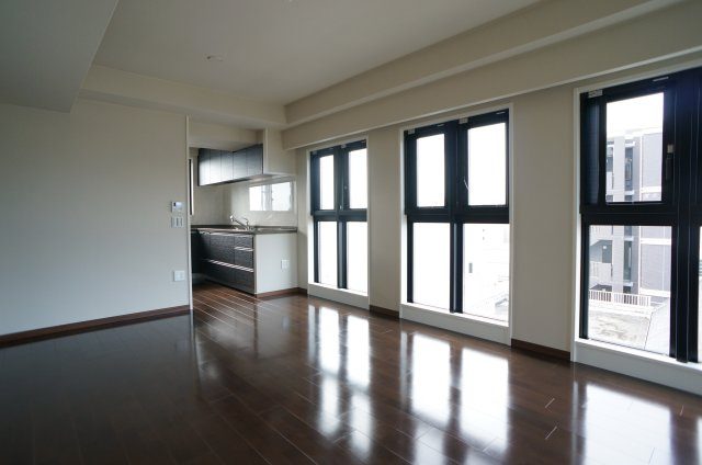 ディオ学園前プレシアの内装