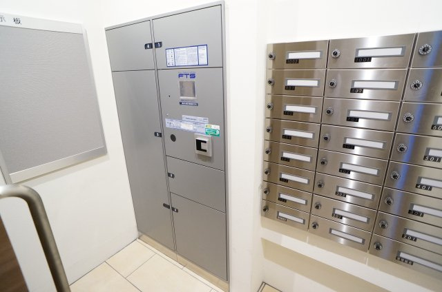 ディオ学園前プレシアのエントランス