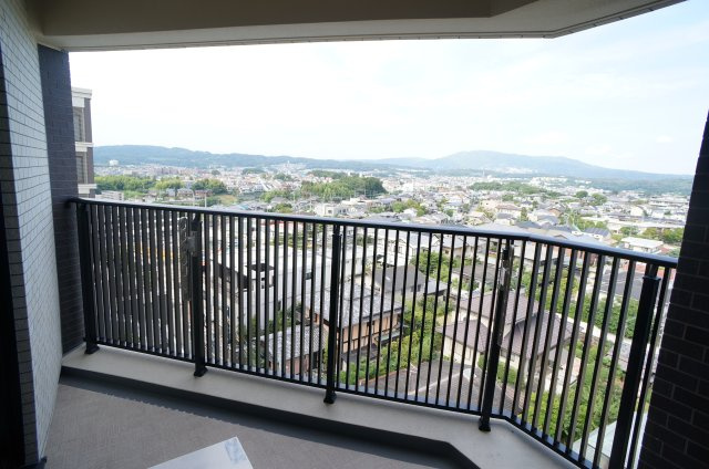 ディオ学園前プレシアのバルコニー