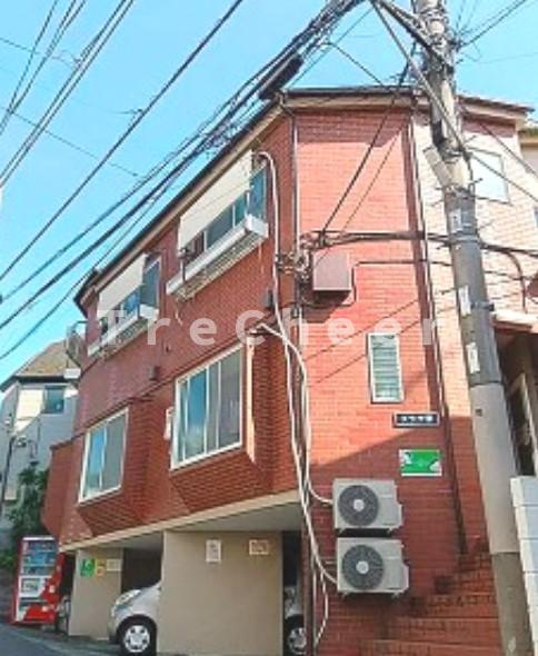 プラザ泉のエントランス