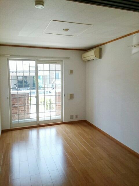 ＭＡＩＳＯＮ　ＳＯＬＥＩＬ(メゾン　ソレイユ)の居間・リビング