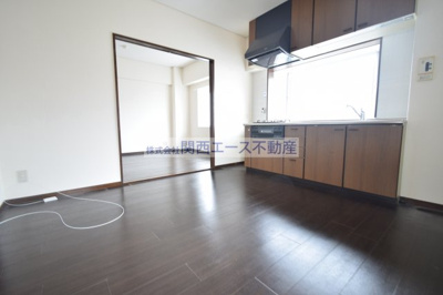 【居間・リビング】 | ツカサロイヤルハイツ瓢箪山