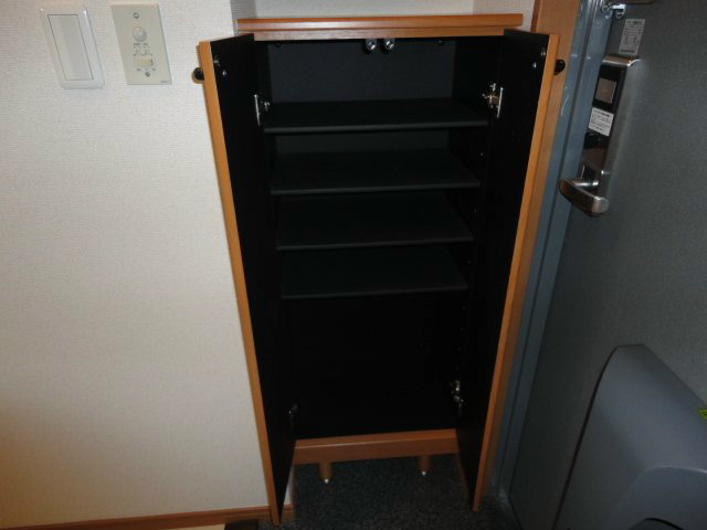 フローベールの玄関