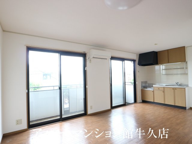 サンマリーナAの居間・リビング