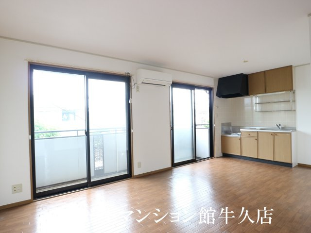 サンマリーナAの居間・リビング