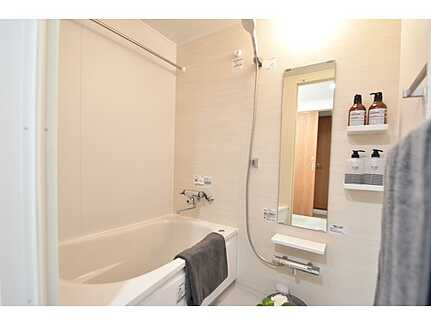 ペルル中山南の浴室