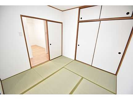 ペルル中山南の和室