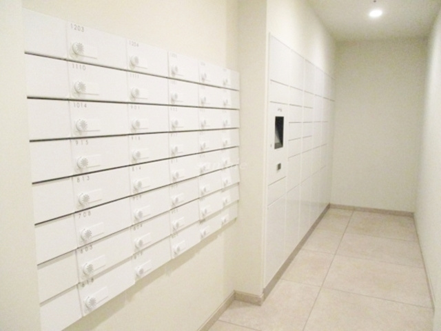 パークアクシス赤羽南のその他共用部分|メールコーナーです☆宅配ボックスも多数あります☆