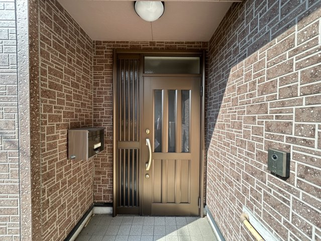 リフォーム済中古戸建　一宮市中島通５丁目　平成18年築の玄関