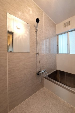 城垣町テラスの浴室