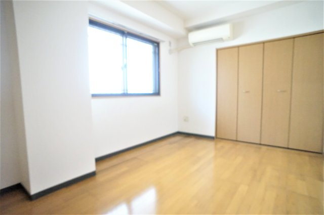 蔵屋マンション第一の寝室