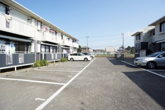 【駐車場】