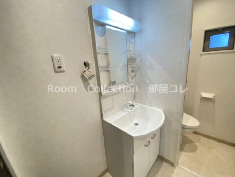 Ceres岩塚駅前A棟の洗面所