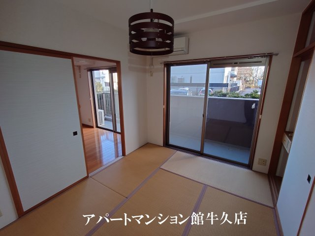 牛久ロイヤルレジデンスDⅡ型の内装