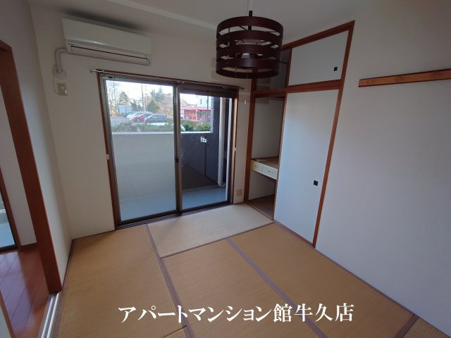 牛久ロイヤルレジデンスDⅡ型の寝室