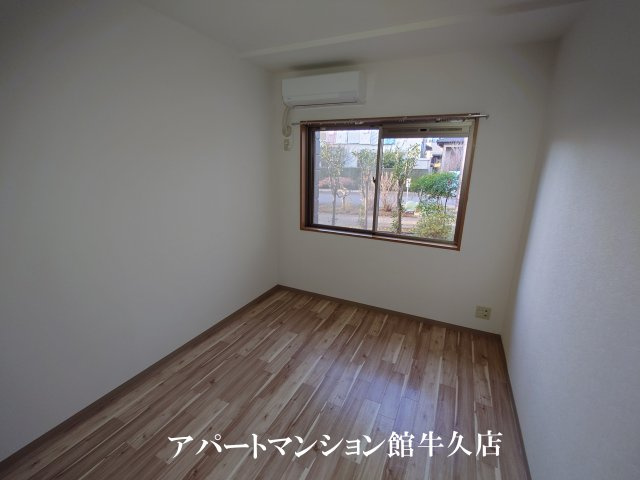 牛久ロイヤルレジデンスDⅡ型の内装