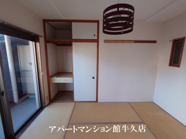 牛久ロイヤルレジデンスDⅡ型の内装