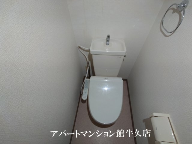 牛久ロイヤルレジデンスDⅡ型のトイレ