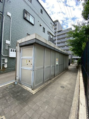 アルファレガロ神戸WESTの外観