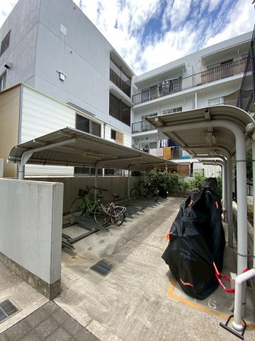 アルファレガロ神戸WESTの外観