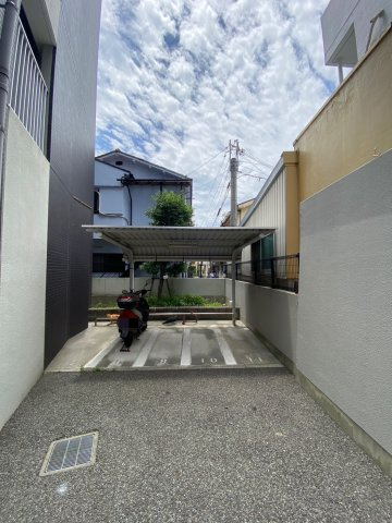 アルファレガロ神戸WESTの外観
