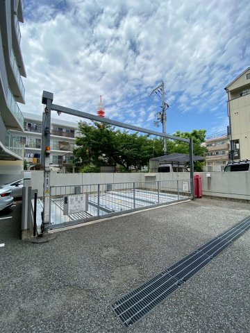 アルファレガロ神戸WESTの外観