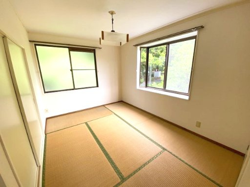 セトル三の森の和室|奥の6帖和室です。