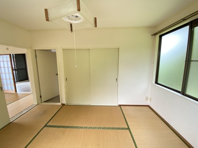 セトル三の森の和室|奥の和室は1間分の収納があります。