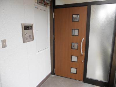 新町ロイヤルハイツのエントランス|オートロック