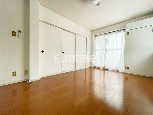 ソシアルマンションエノモトの居間・リビング|洋室です。