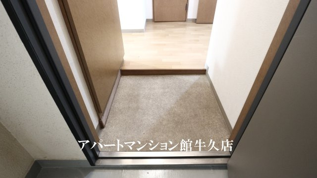 牛久ロイヤルレジデンスAⅡ型の玄関