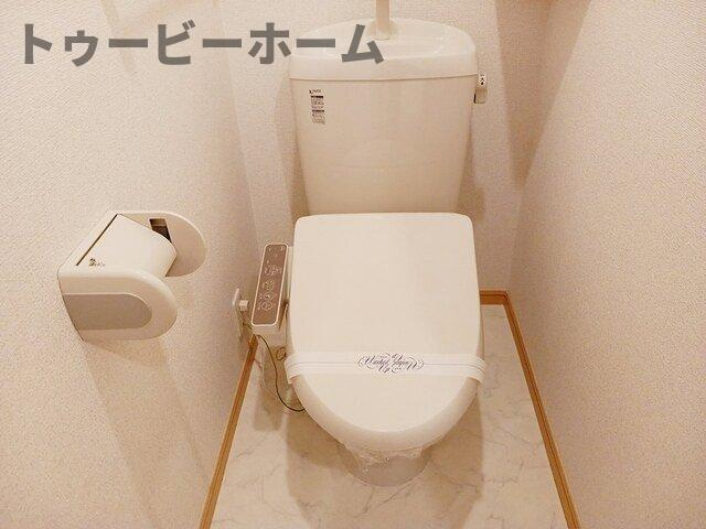 サン　シャノワールのトイレ|落ち着いた色調のトイレです
