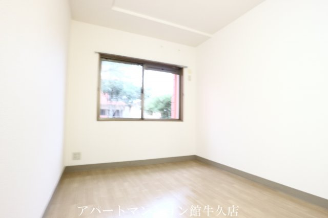 牛久ロイヤルレジデンスBⅠ型の寝室