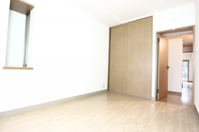 牛久ロイヤルレジデンスBⅠ型の洋室