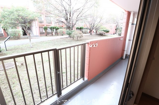 牛久ロイヤルレジデンスBⅠ型のバルコニー