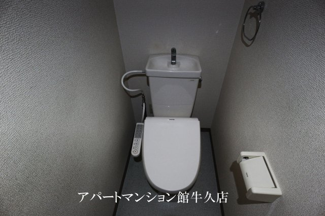 牛久ロイヤルレジデンスBⅠ型のトイレ