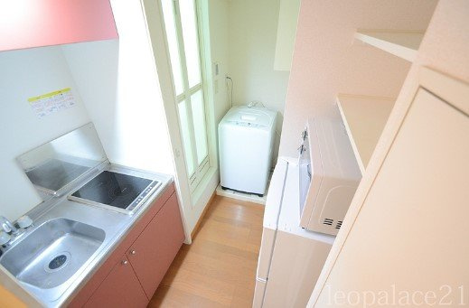 レオパレスＷｉｌｌ　竹原のキッチン|備品や設備仕様は号室等により異なります現地をご確認下さい。