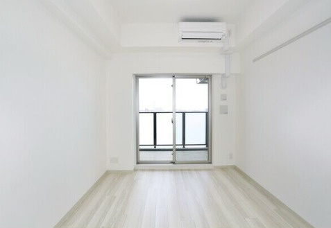 エステムコート名古屋黒川シャルマンの居間・リビング