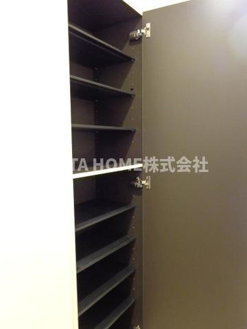 メゾンアリエッタのその他|シューズボックスもたっぷり収納できます＊