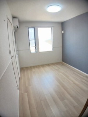 【内装】 | ヒカルサ豊橋牟呂水神 | 明るい色調の室内です