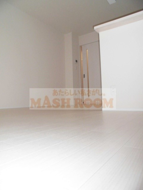 ラシーネ荻窪の居間・リビング