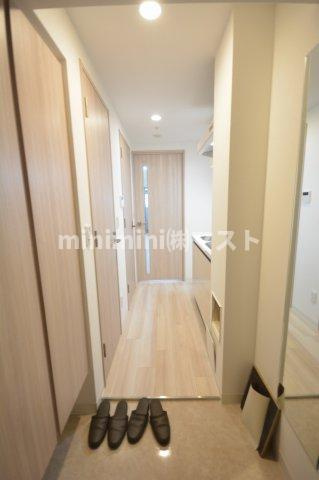 ワールドアイ難波南PORTAの玄関