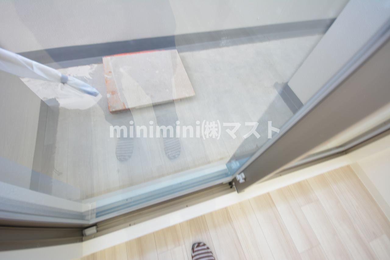 ワールドアイ難波南PORTAのバルコニー