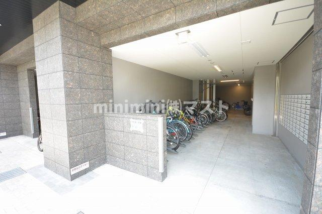 ワールドアイ難波南PORTAのロビー