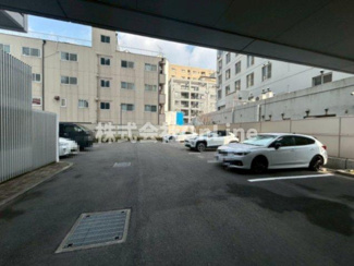 【駐車場】