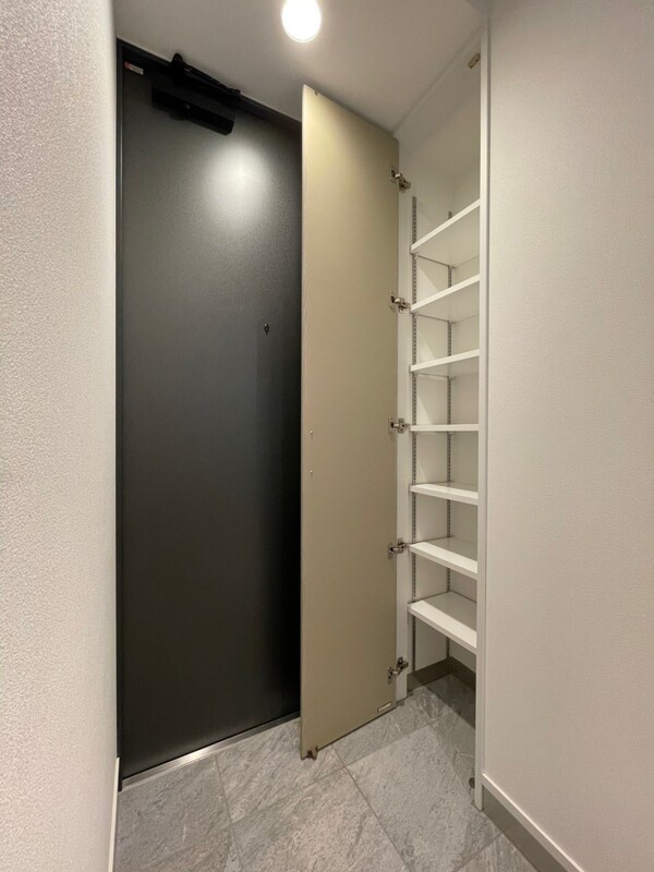 ミリアレジデンス新宿御苑Ⅱの玄関|ミリアレジデンス新宿御苑Ⅱ