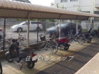 広島市安佐北区落合１丁目の賃貸マンションの駐車場