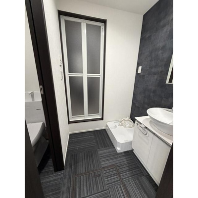 【洗面所】 | ロワジール西ヶ原 | 明るい洗面所です